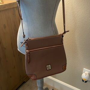 Like new Dooney and Burke Crossbody